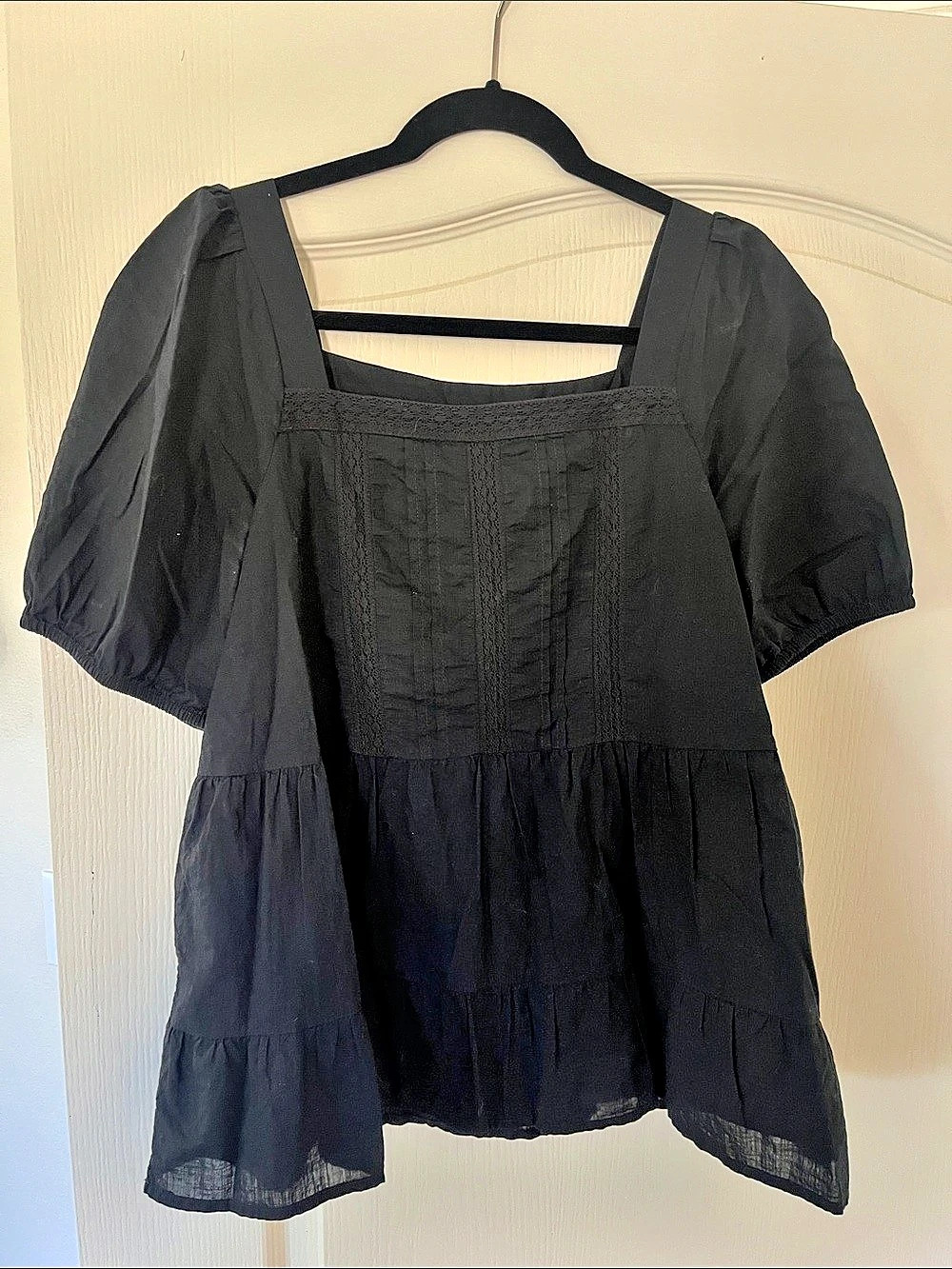 LOFT Puff Sleeve Blouse in Black Size Medium